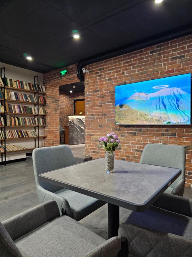 Orion Hostel Jereván Kültér fotó