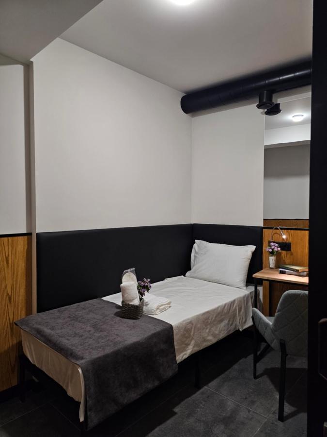 Orion Hostel Jereván Kültér fotó